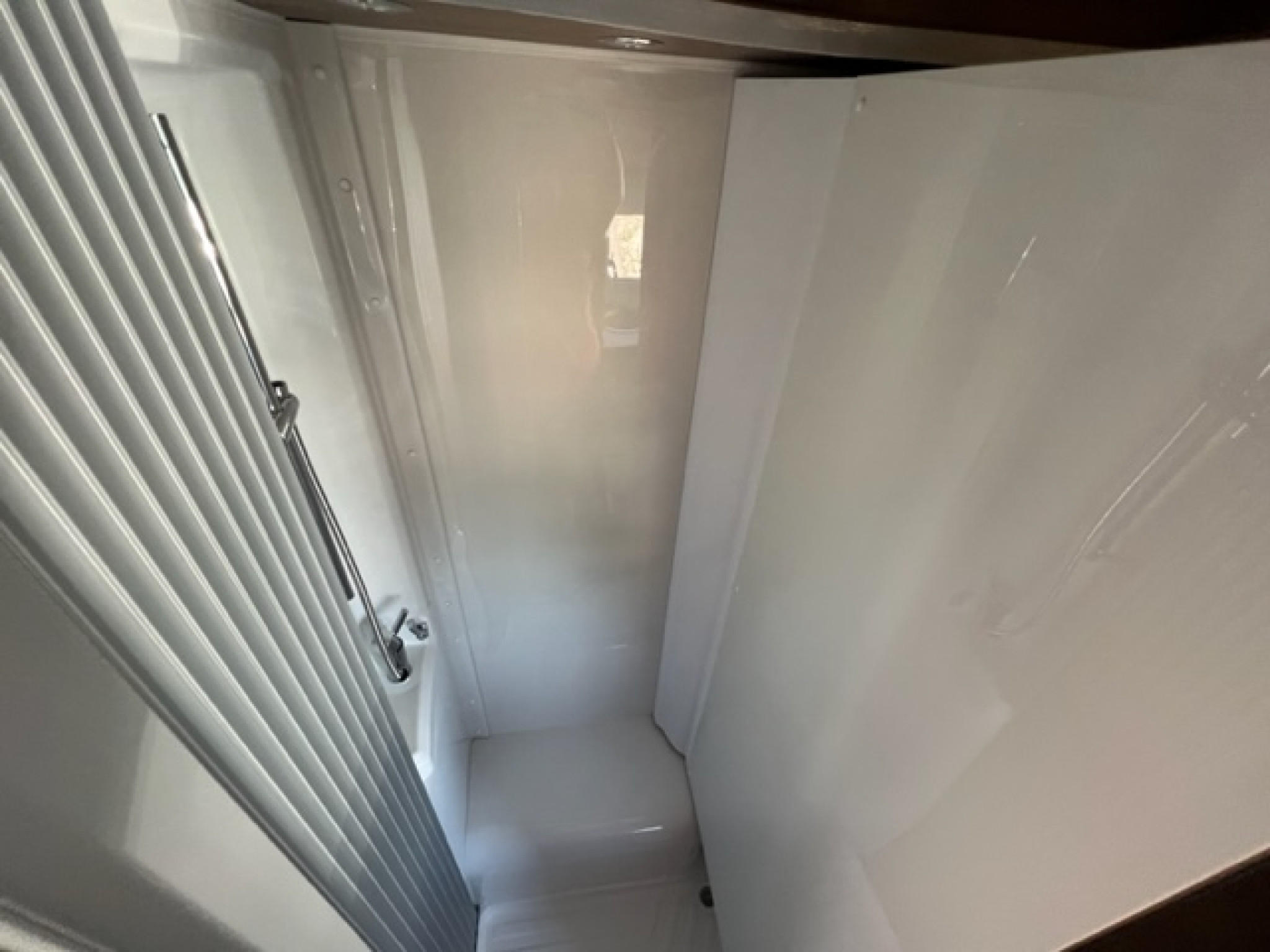 41876-09-2048.jpg