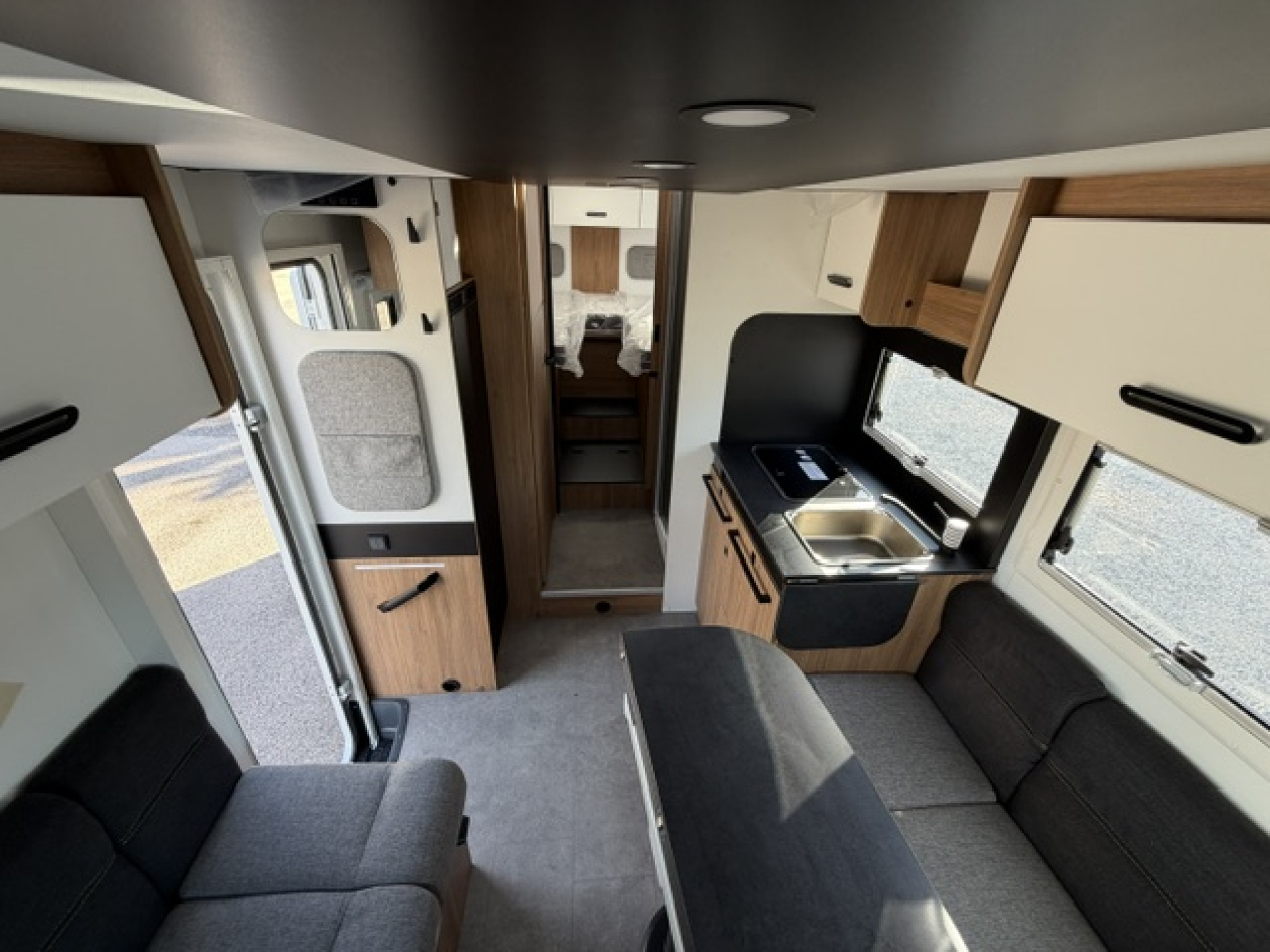 44010-06-2048.jpg