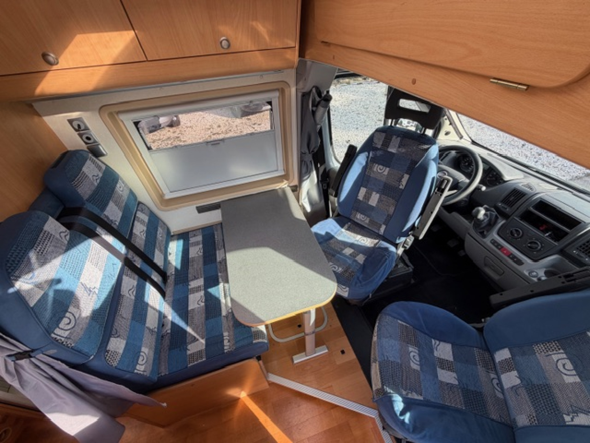 44041-04-2048.jpg