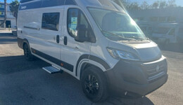 CHAUSSON V 690 ROAD LINE VIP FOURGON 2023