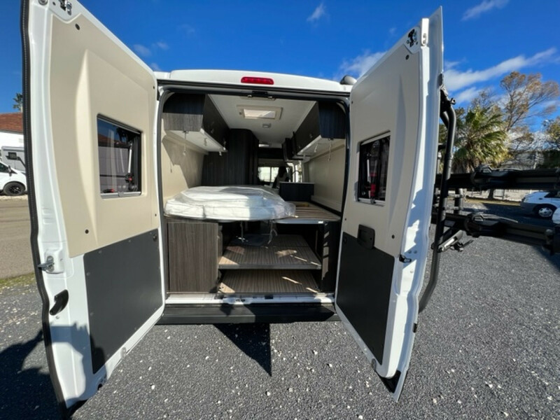 39903-07-2048.jpg