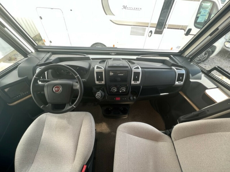 41540-05-2048.jpg