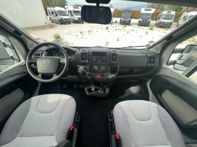 41907-02-2048.jpg