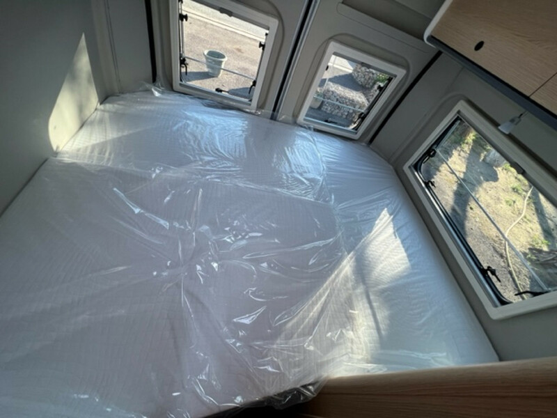 41931-08-2048.jpg
