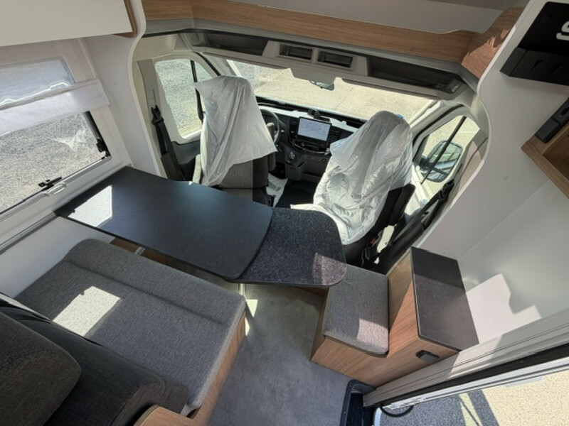 44004-04-2048.jpg